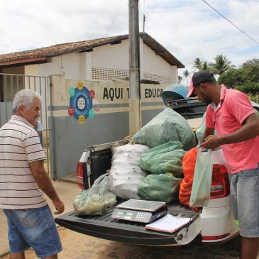 Alimentação Escolar dispõe de R$ 1,8 milhão para comprar de Cooperativa de irrigantes pela Cohidro
