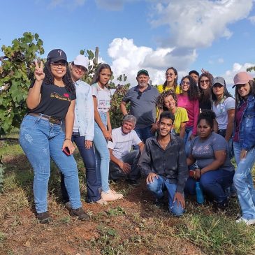 Estudantes de Alagoas fazem visita acadêmica em perímetro irrigado estadual em Canindé